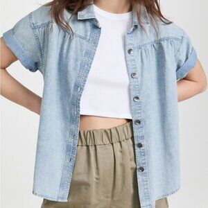 Splendid Women's Soleil Short Sleeve button down, light denim Top, Blue, M